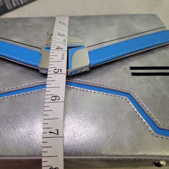 Loungefly Star Wars Cross Body Bag Purse Jango Fett Chain Strap Silver Blue NWT - Picture 8 of 9